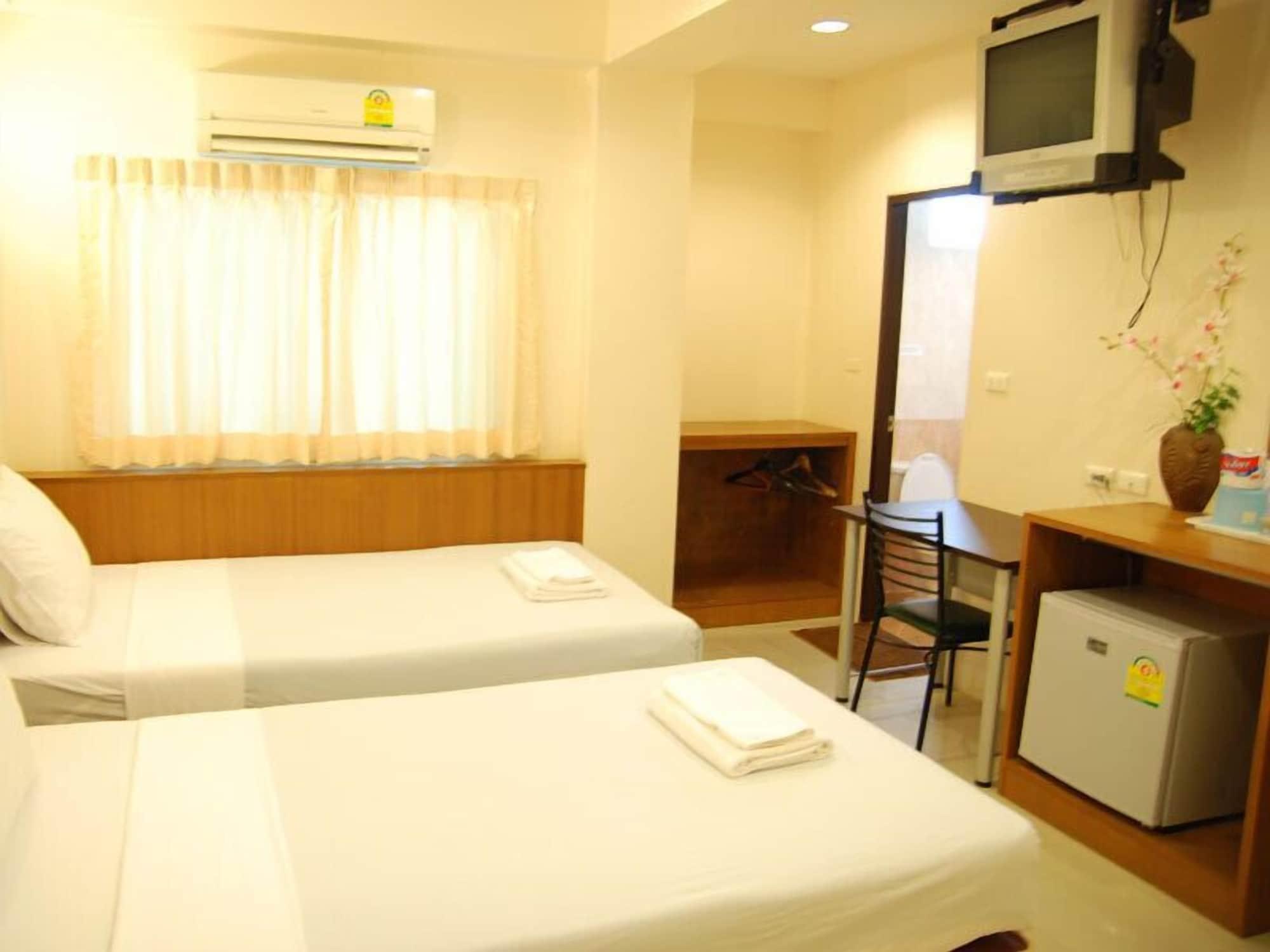 Rambuttri House Hotel Bangkok Exterior photo