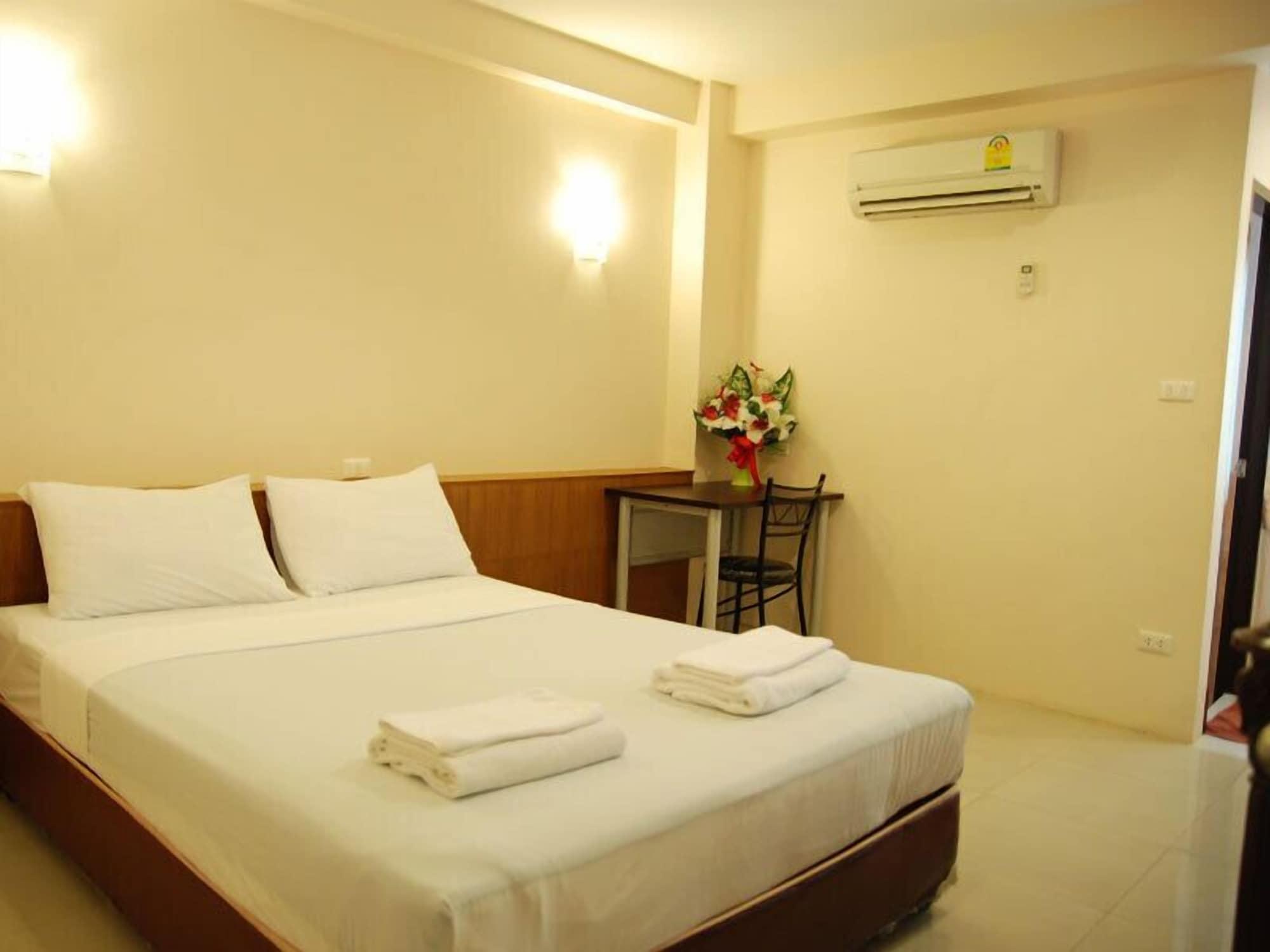 Rambuttri House Hotel Bangkok Exterior photo