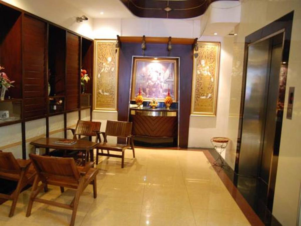 Rambuttri House Hotel Bangkok Exterior photo