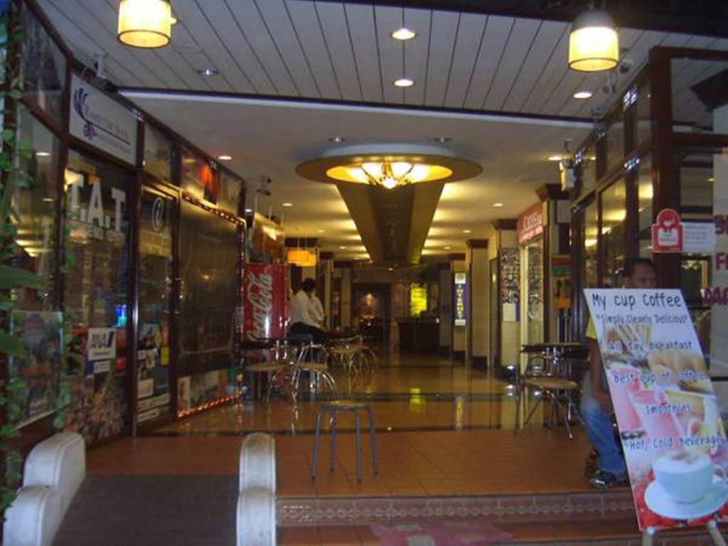 Rambuttri House Hotel Bangkok Exterior photo