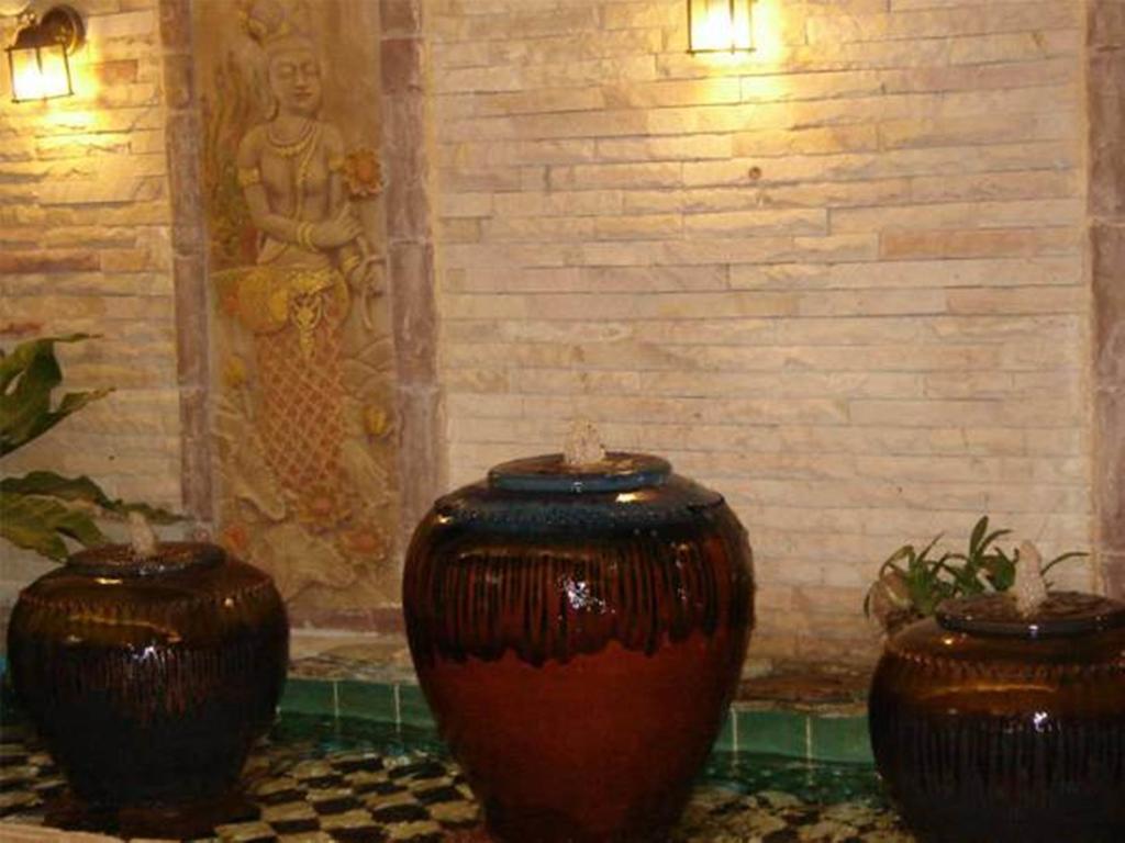 Rambuttri House Hotel Bangkok Exterior photo